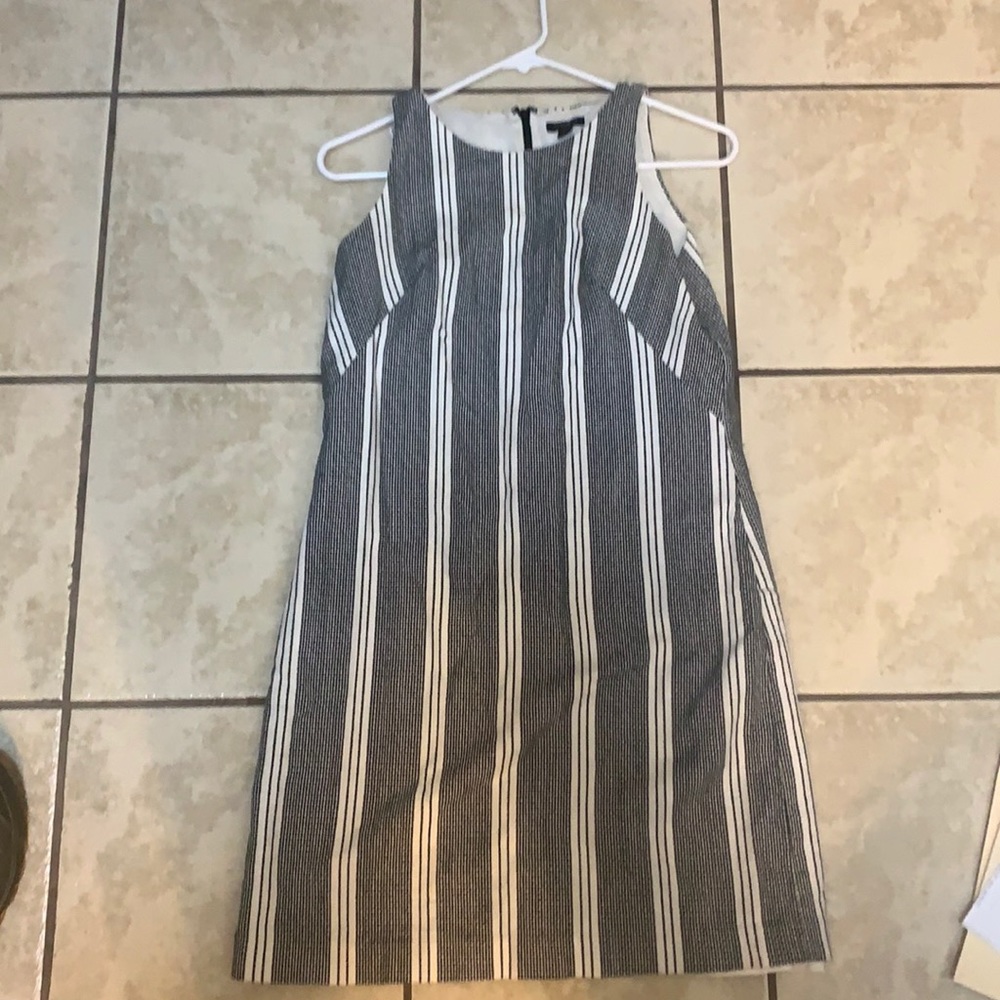 Ann Taylor size 4 petite work dress.